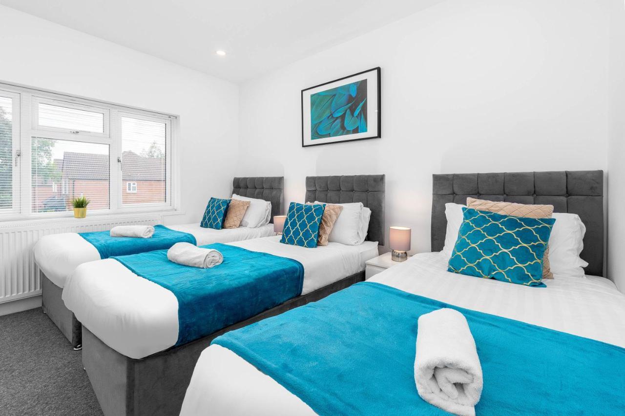 5 Bedroom House - 10 Guests - Multiple Off Street Parking - Garden - Smart Tv - Wifi - Contractors - Families - Groups 버밍엄 외부 사진